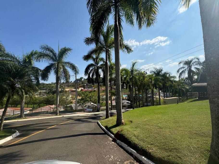 Casa Dentro Parque Aquatico Vila Águas de Lindóia Exterior foto