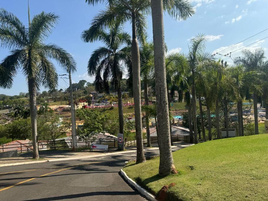 Casa Dentro Parque Aquatico Vila Águas de Lindóia Exterior foto